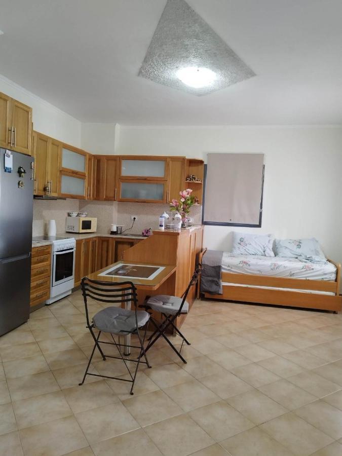 Alexander Apartment คซามิล ภายนอก รูปภาพ